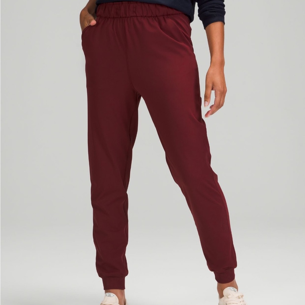 Lululemon stretch hr jogger red merlot 0